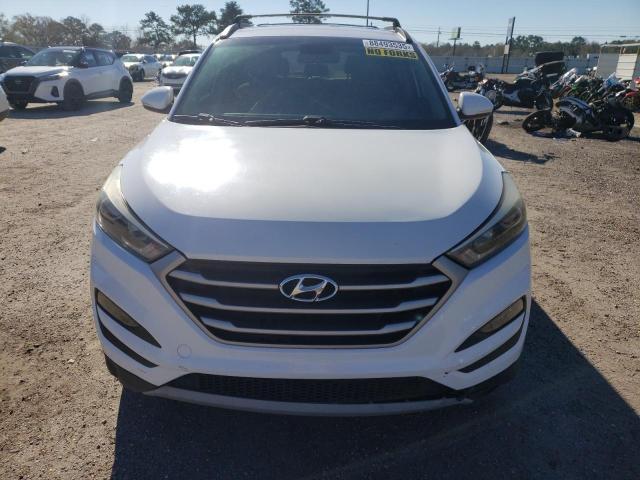  HYUNDAI TUCSON 2017 Белы
