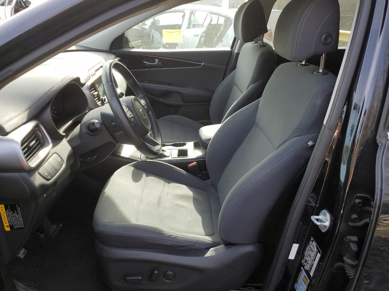 2017 Kia Sorento - Image 7