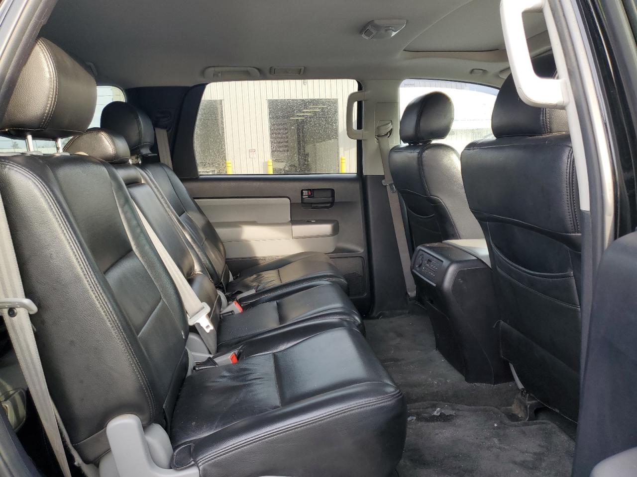 2016 Toyota Sequoia - Image 11