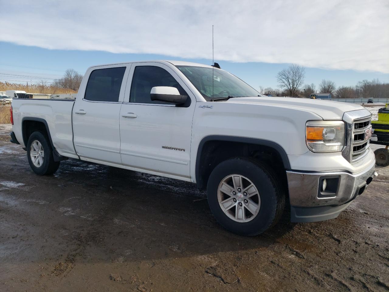 2015 GMC Sierra - Image 4