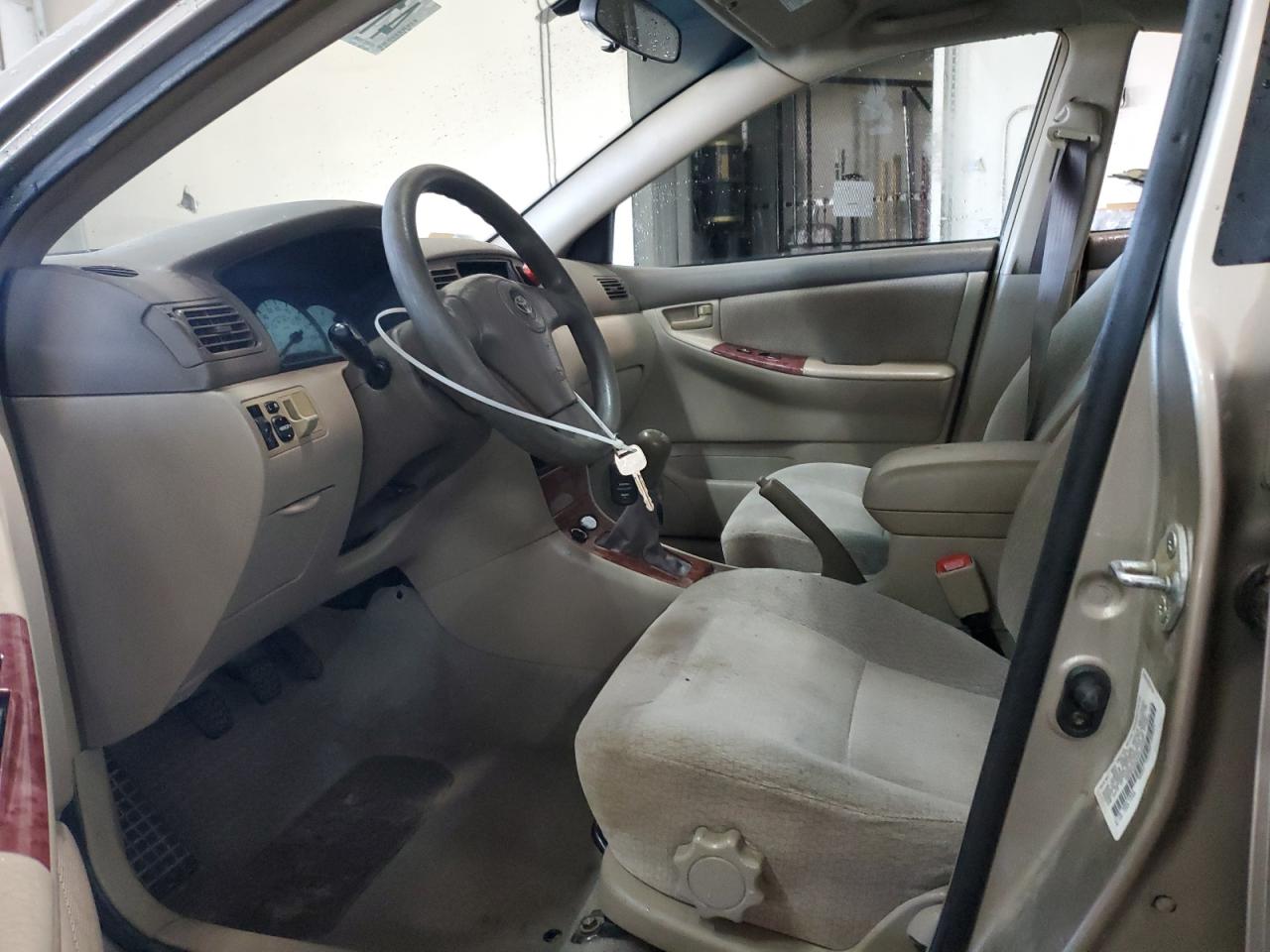 2004 Toyota Corolla - Image 7
