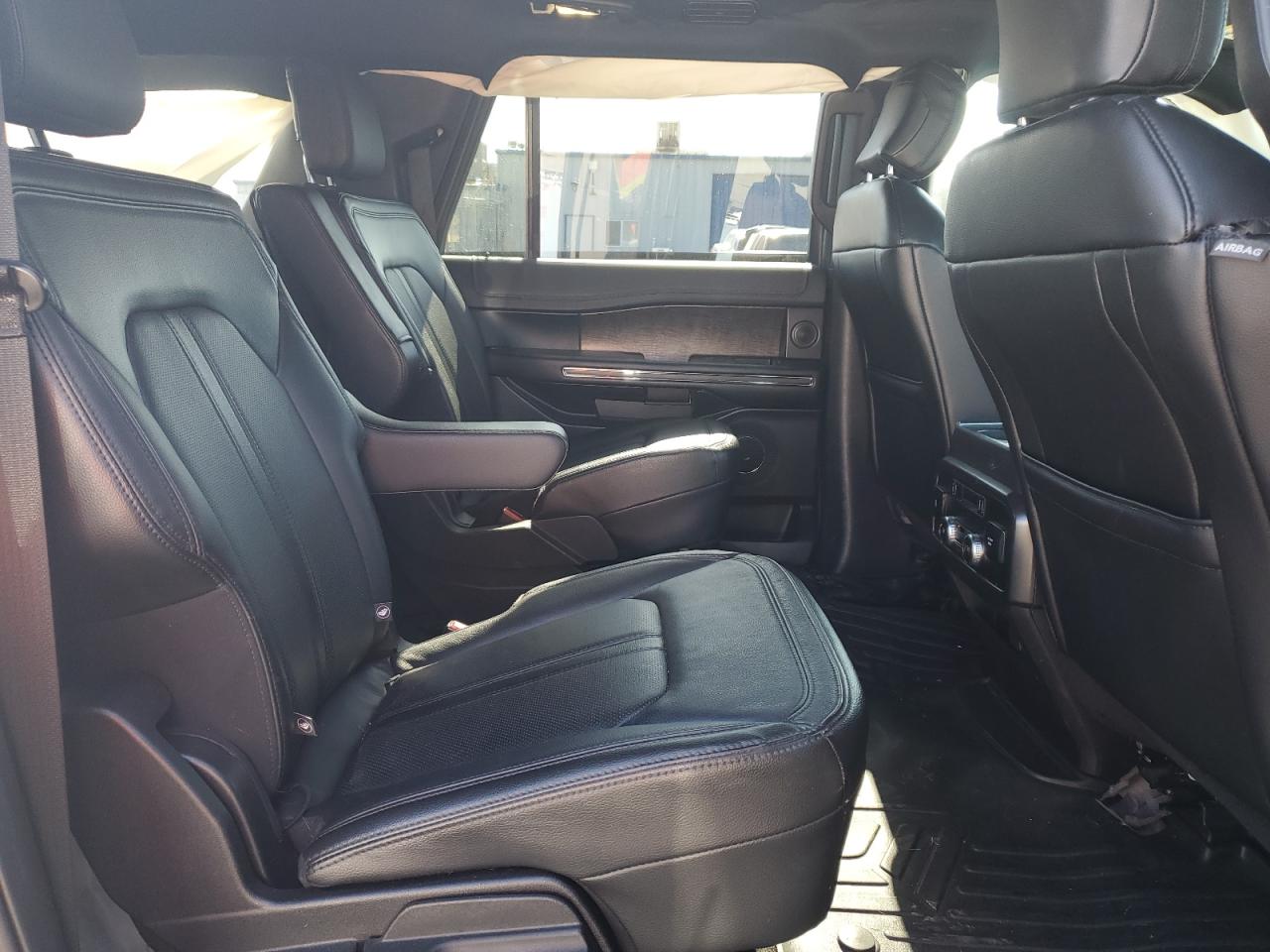 2020 Ford Expedition - Image 11