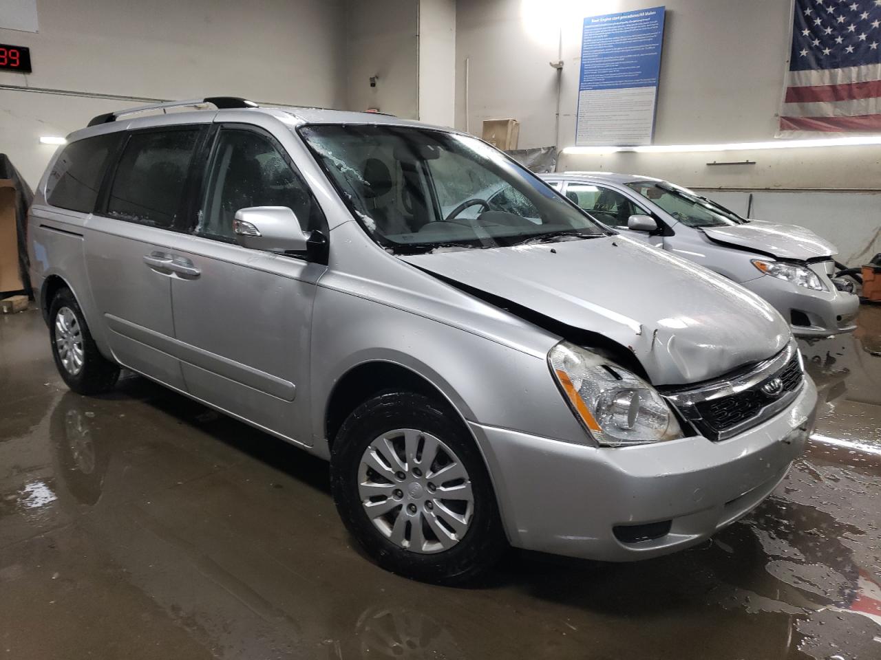 2012 Kia Sedona - Image 4