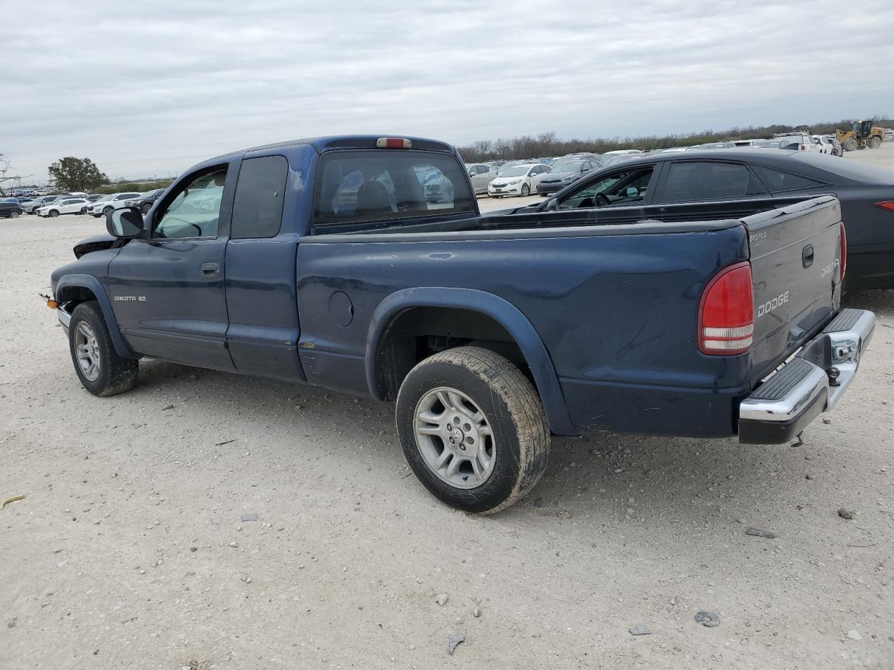 2003 Dodge Dakota - Image 2