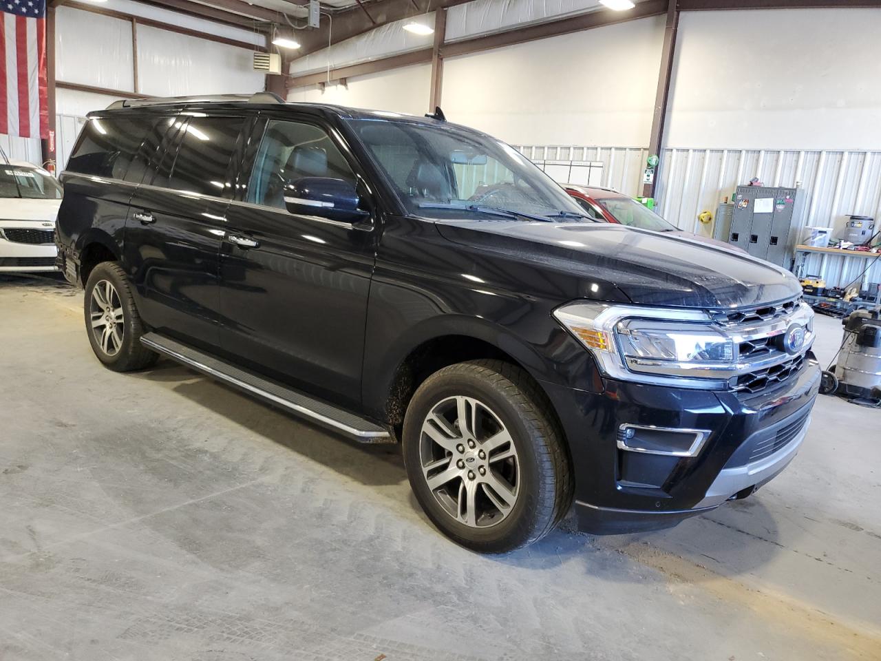 2022 Ford Expedition - Image 4