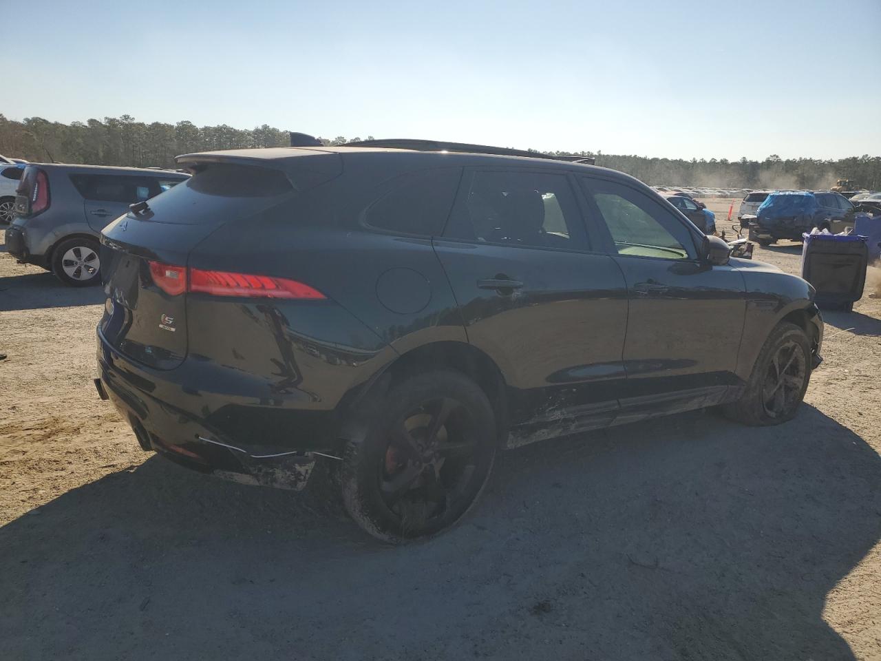 2017 Jaguar F-Pace - Image 3