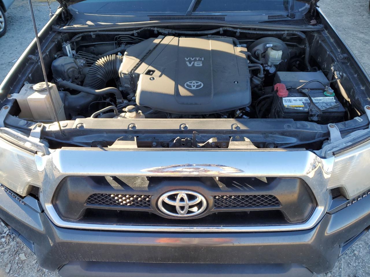 2013 Toyota Tacoma - Image 13