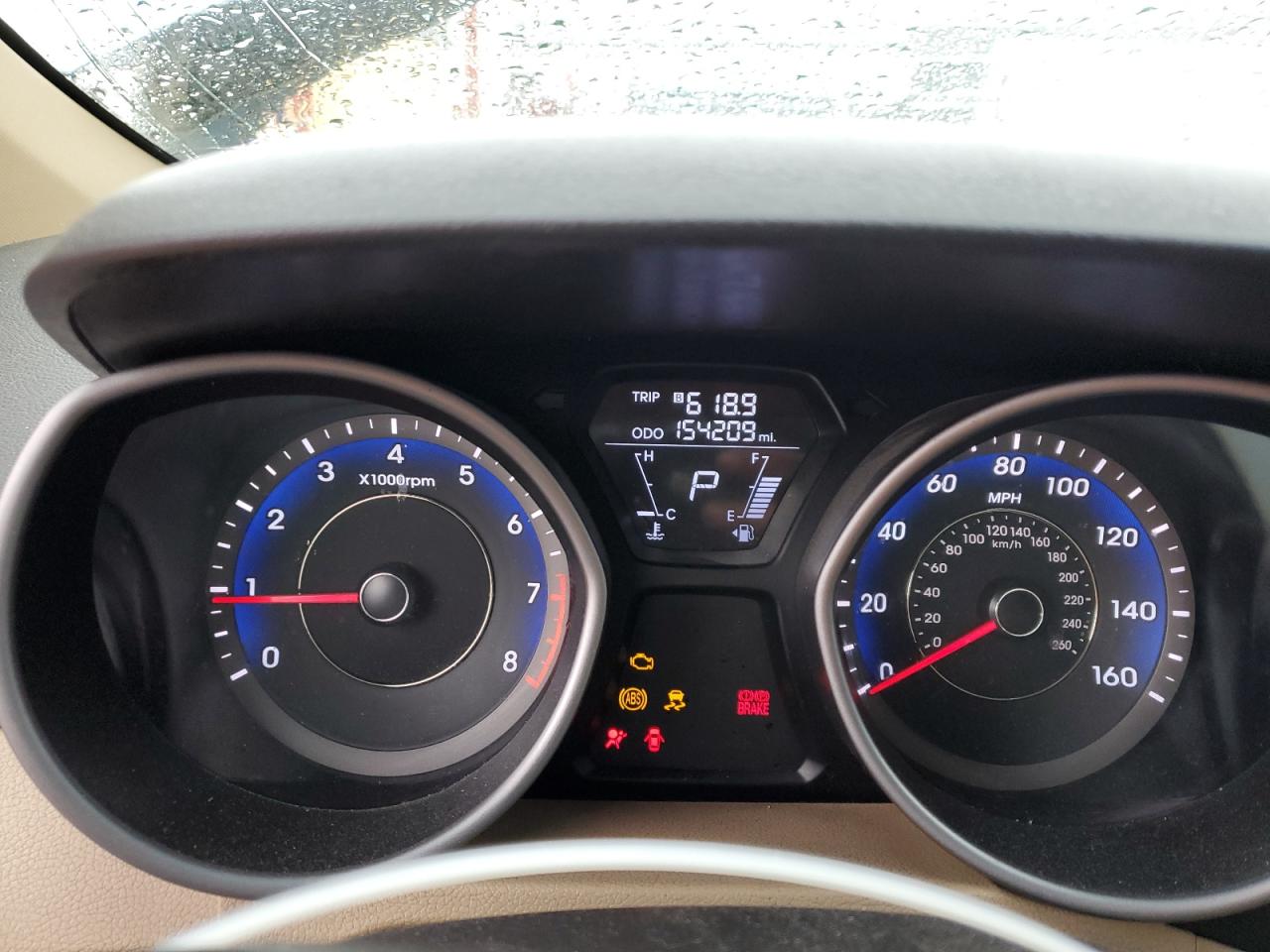2013 Hyundai Elantra - Image 9