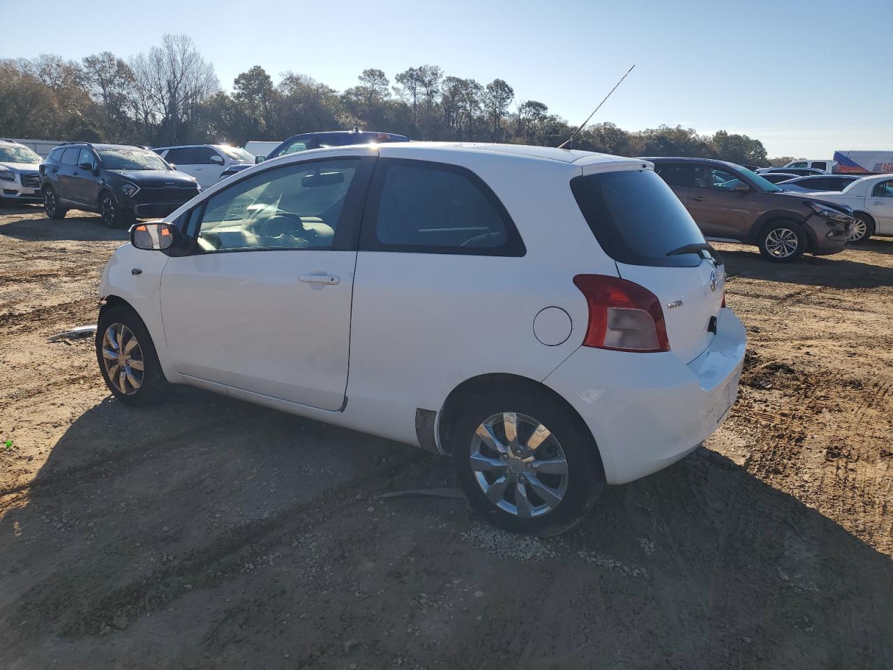 2007 Toyota Yaris - Image 2