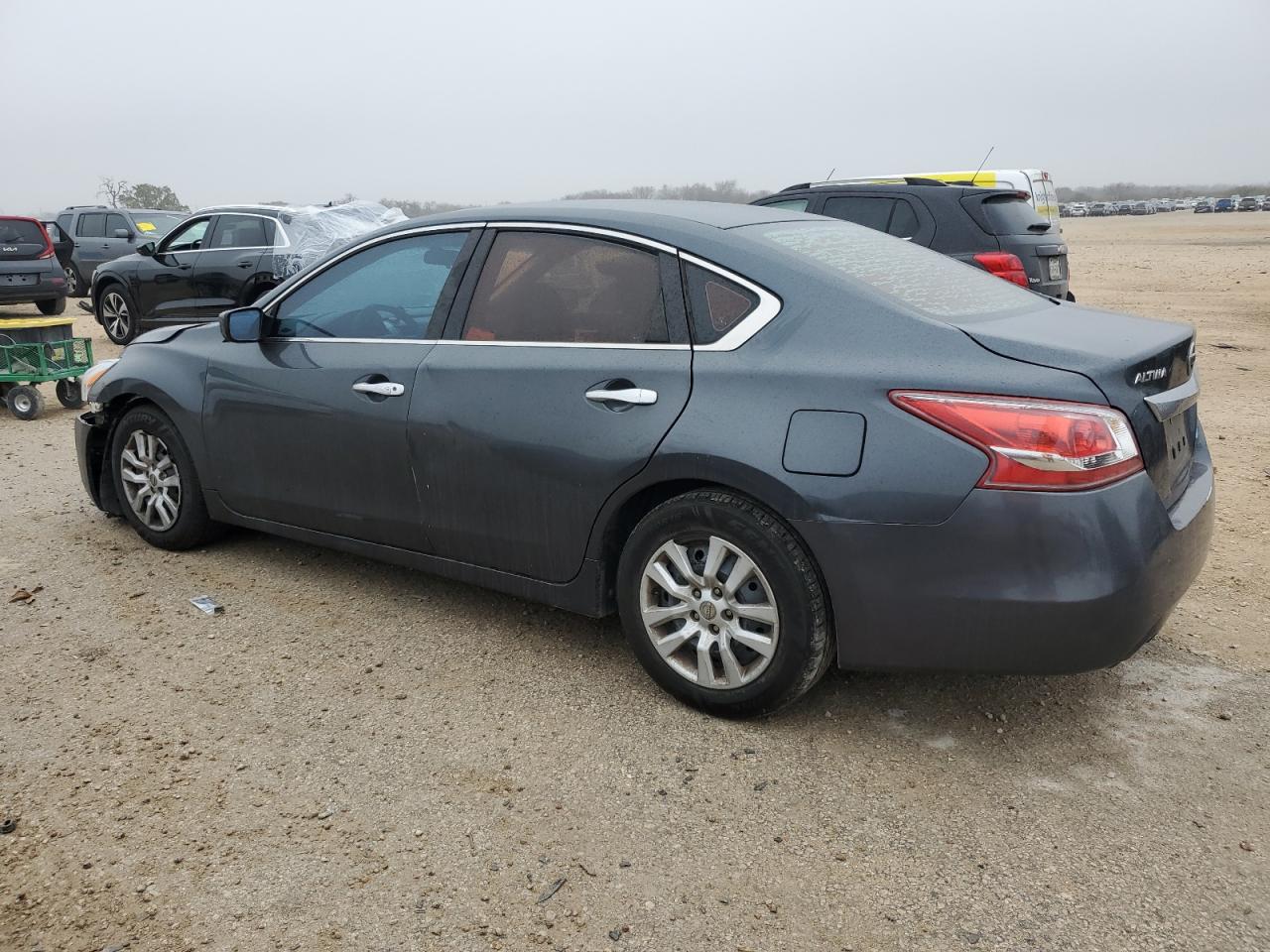 2013 Nissan Altima - Image 2