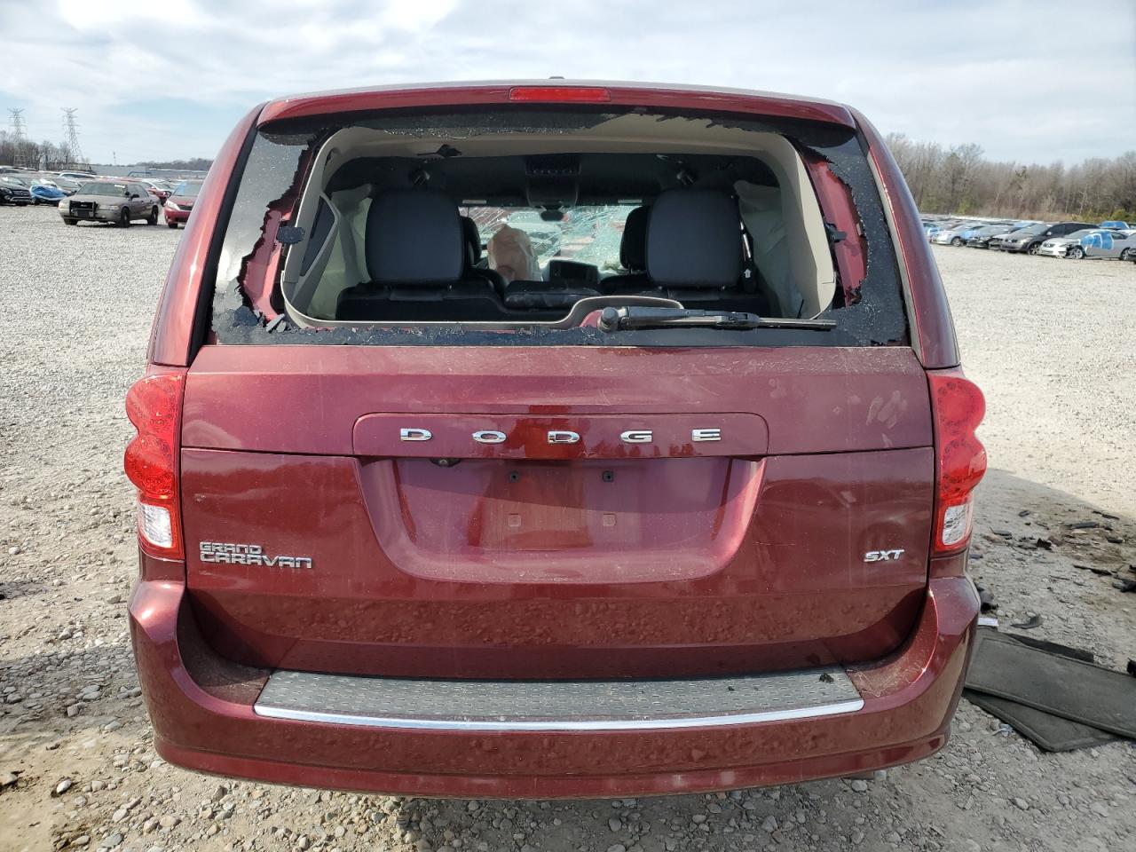 2019 Dodge Caravan - Image 6