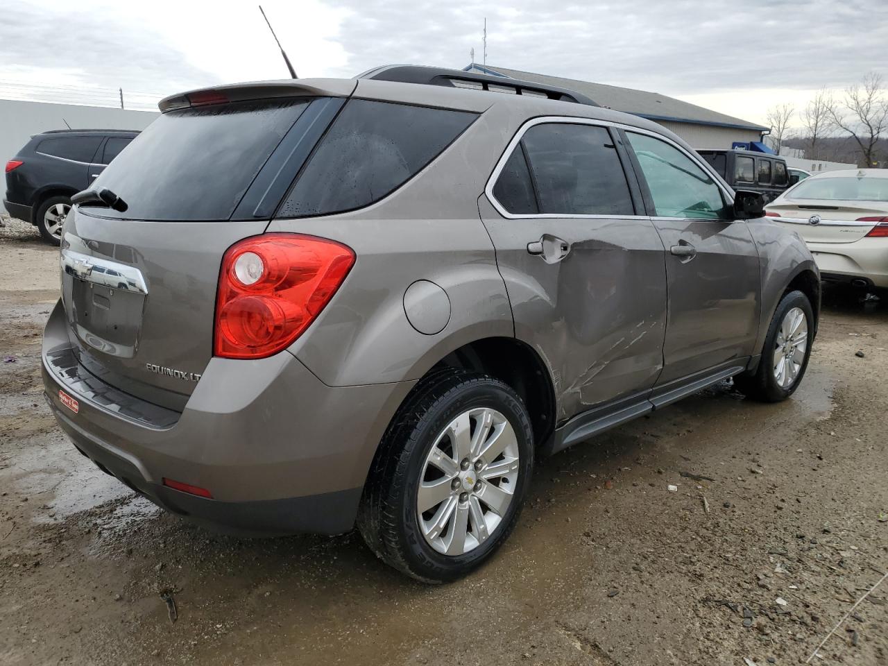 2010 Chevrolet Equinox - Image 3