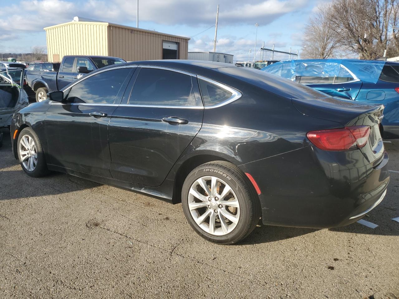 VIN 1C3CCCCBXFN590064 2015 CHRYSLER 200 no.2