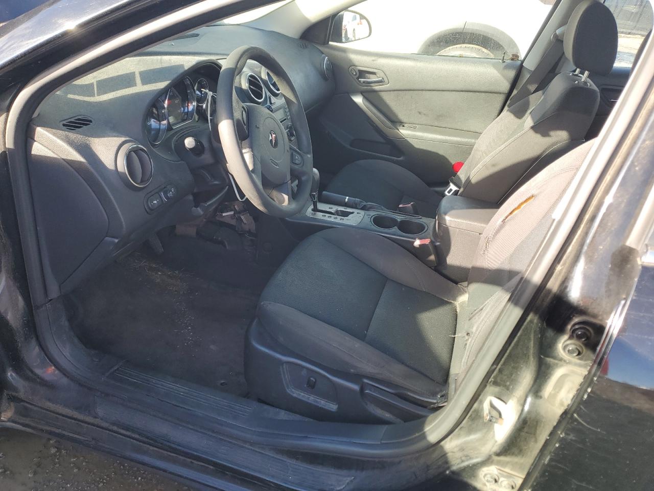 2005 Pontiac G6 - Image 9