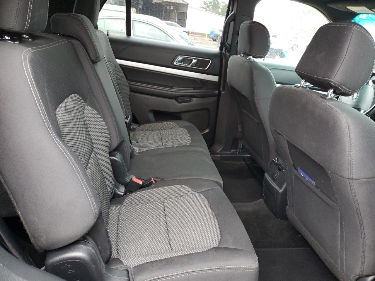 2016 Ford Explorer - Image 11