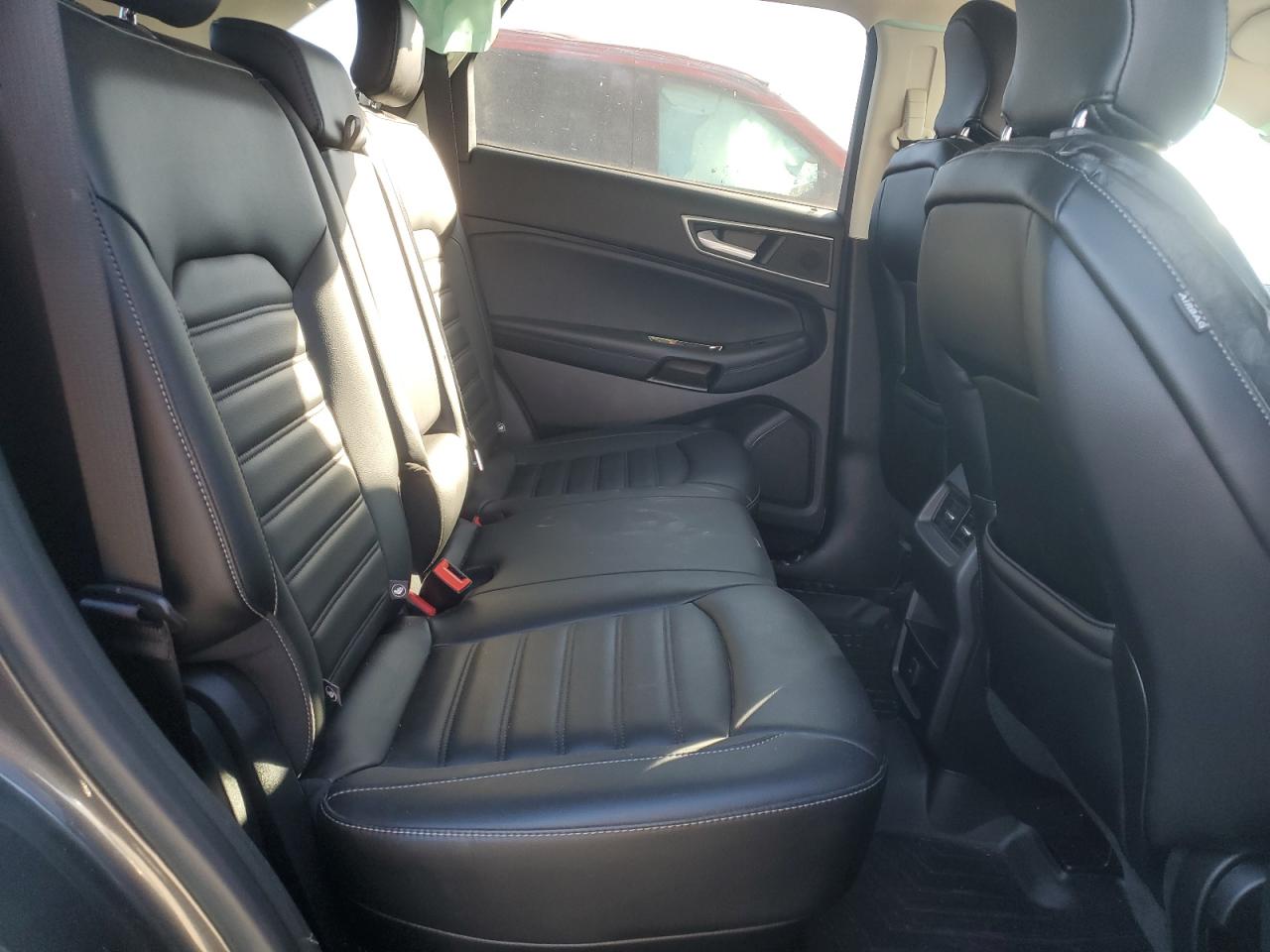 2019 Ford Edge - Image 11
