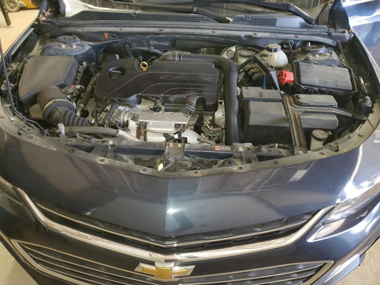 2017 Chevrolet Malibu - Image 11