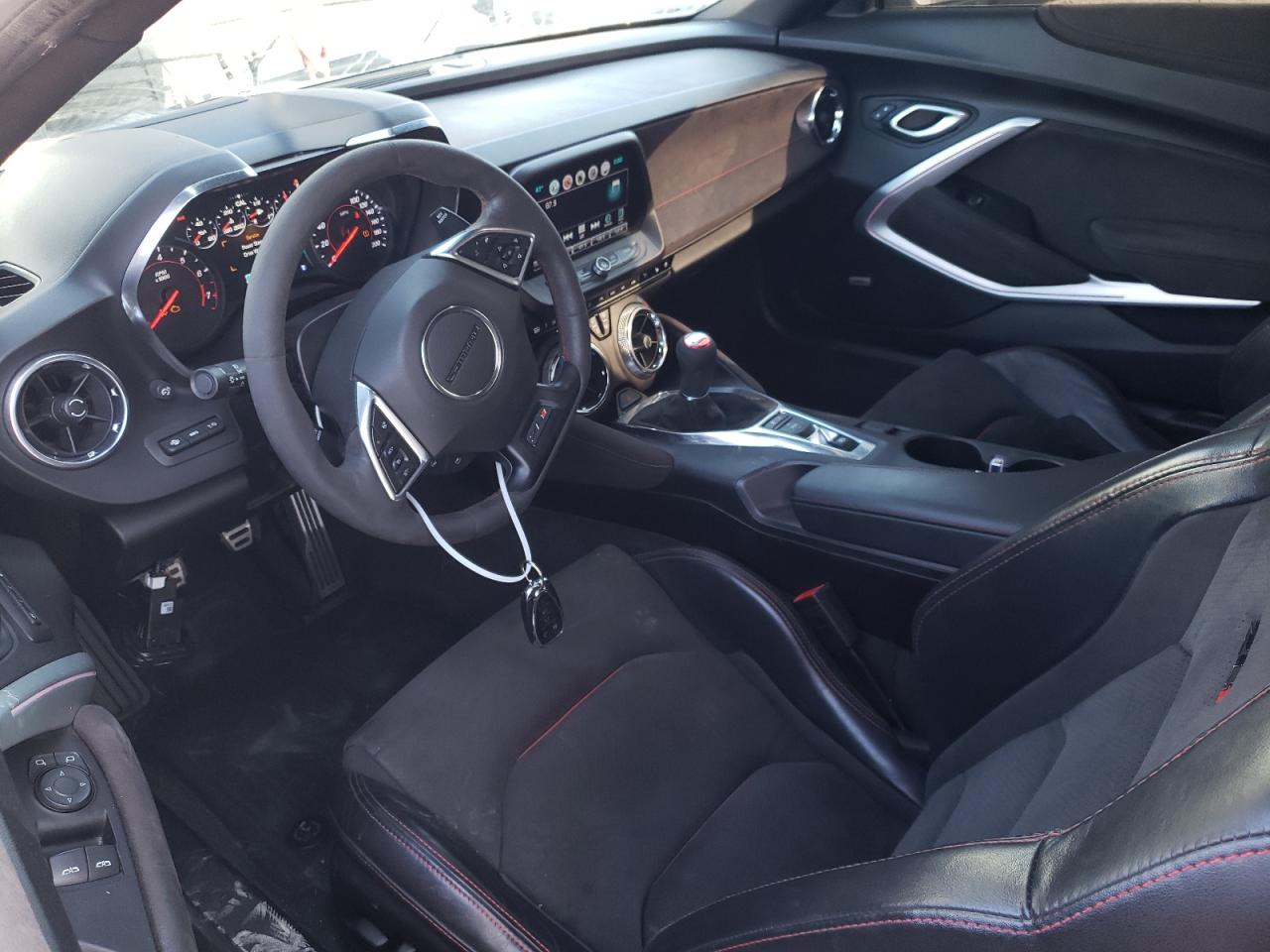 2018 Chevrolet Camaro - Image 8