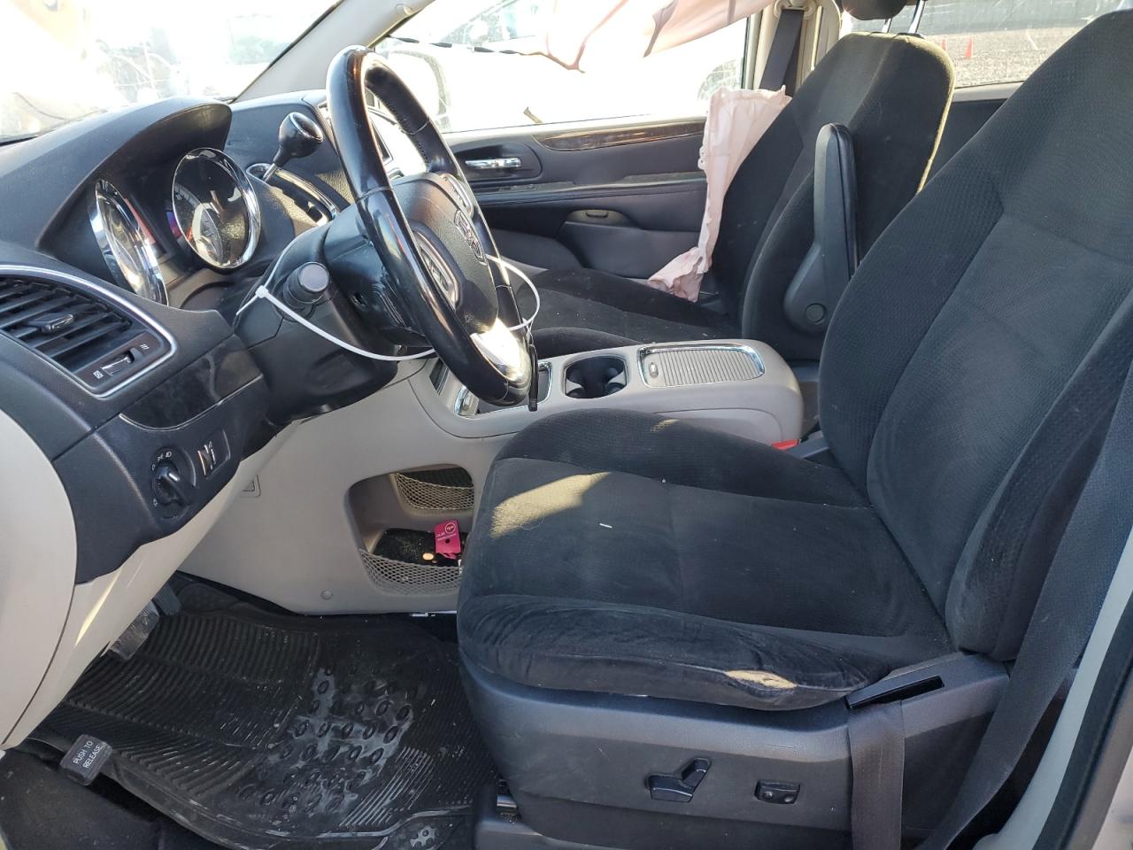 2016 Dodge Caravan - Image 7