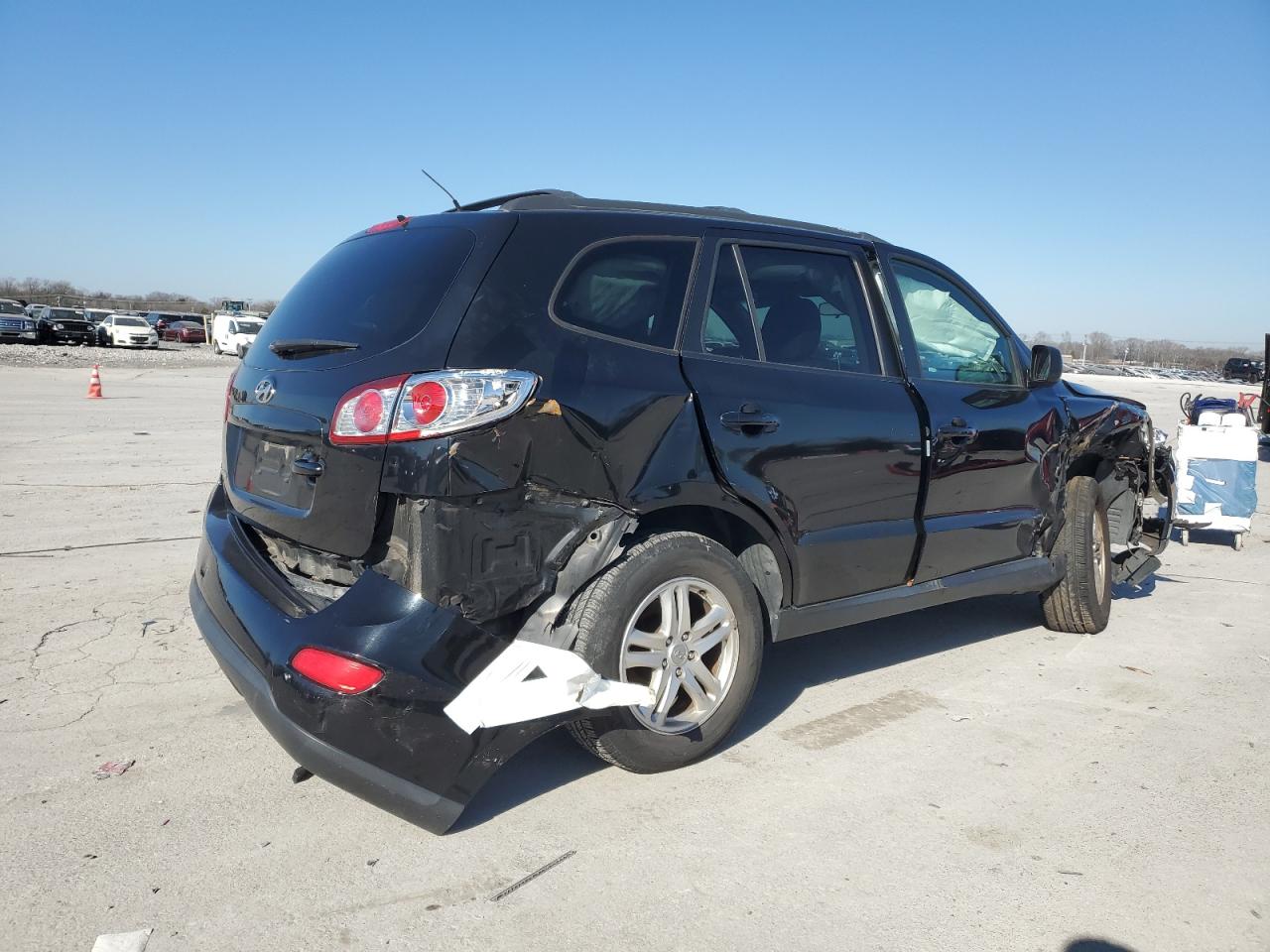 2012 Hyundai Santa Fe - Image 3