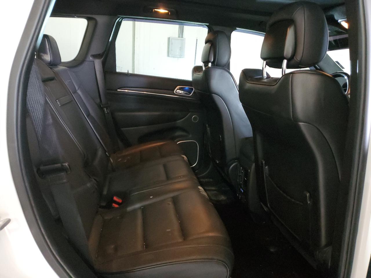 2014 Jeep Grand Cherokee - Image 11