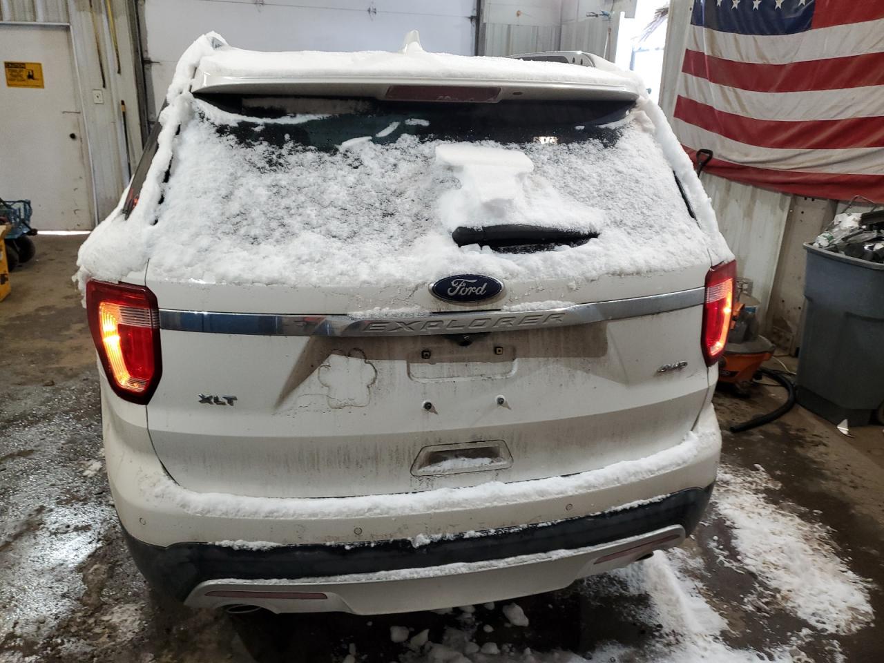 2016 Ford Explorer - Image 6