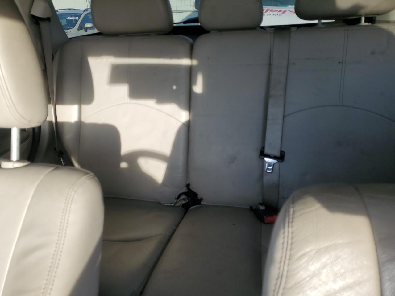 2010 Mercury Mariner - Image 10