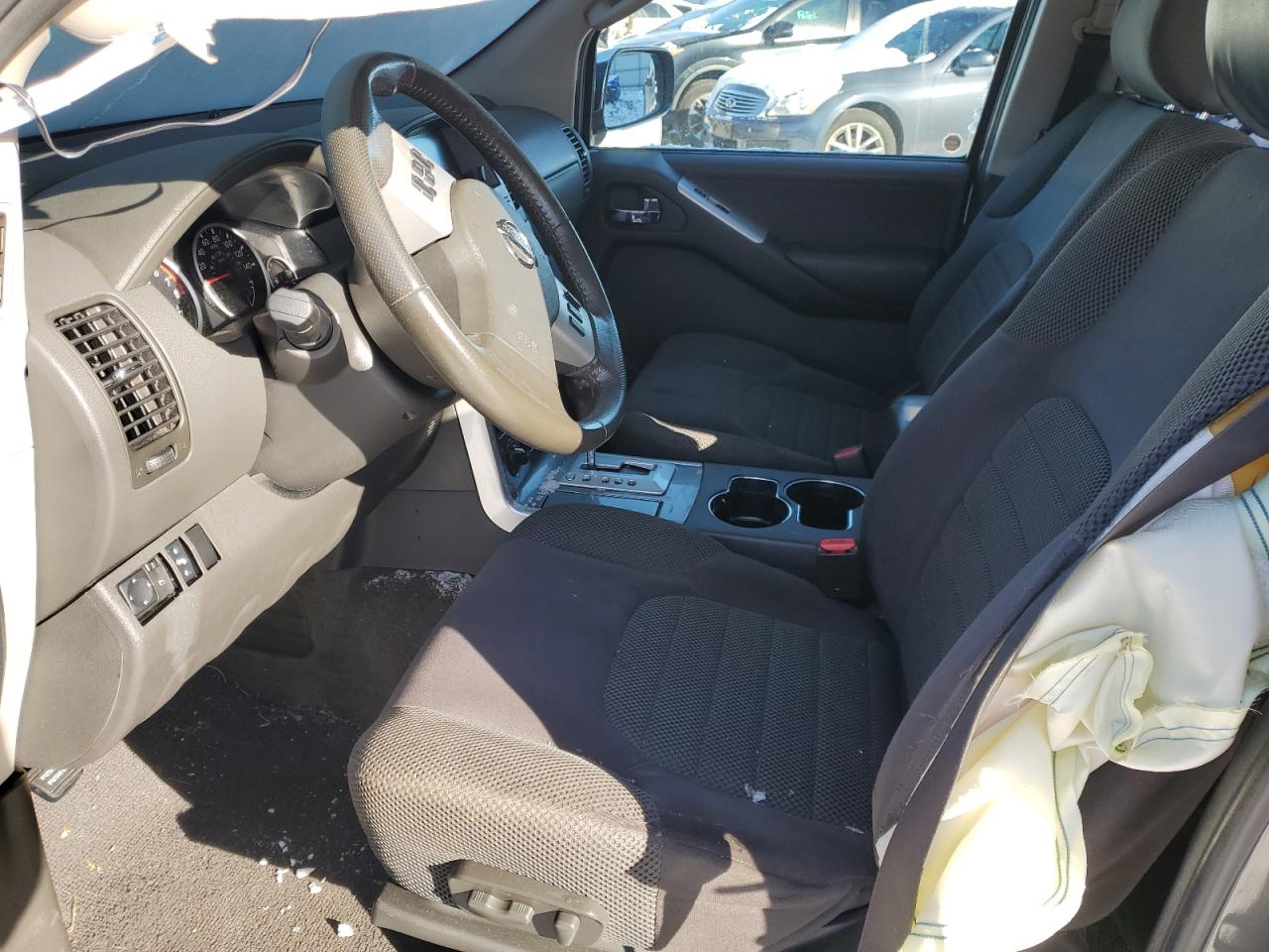 2009 Nissan Pathfinder - Image 7
