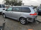 2012 Toyota Sienna Le zu verkaufen in Riverview, FL - Rear End