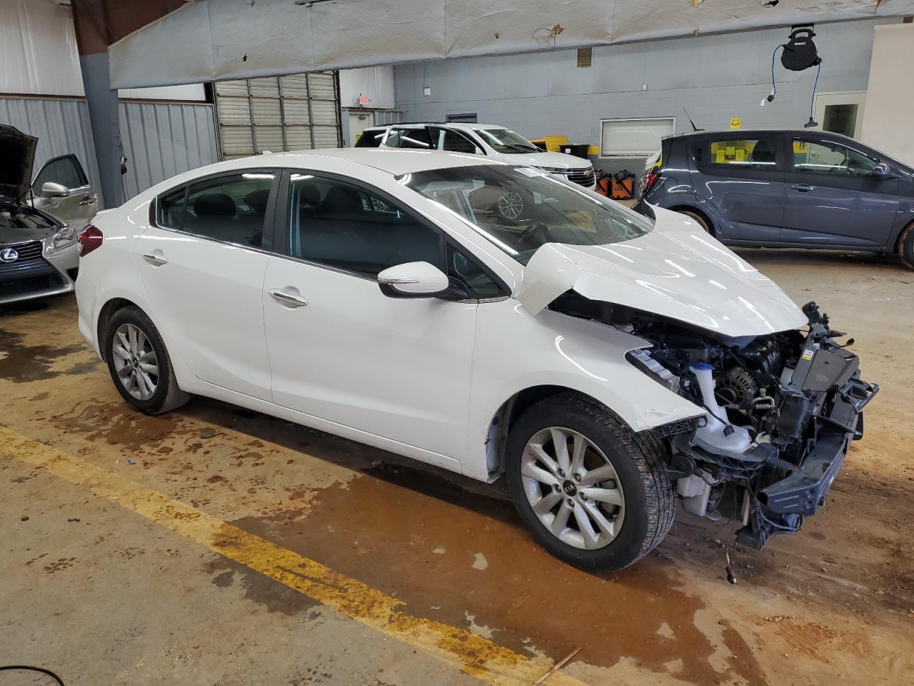 2017 Kia Forte - Image 4