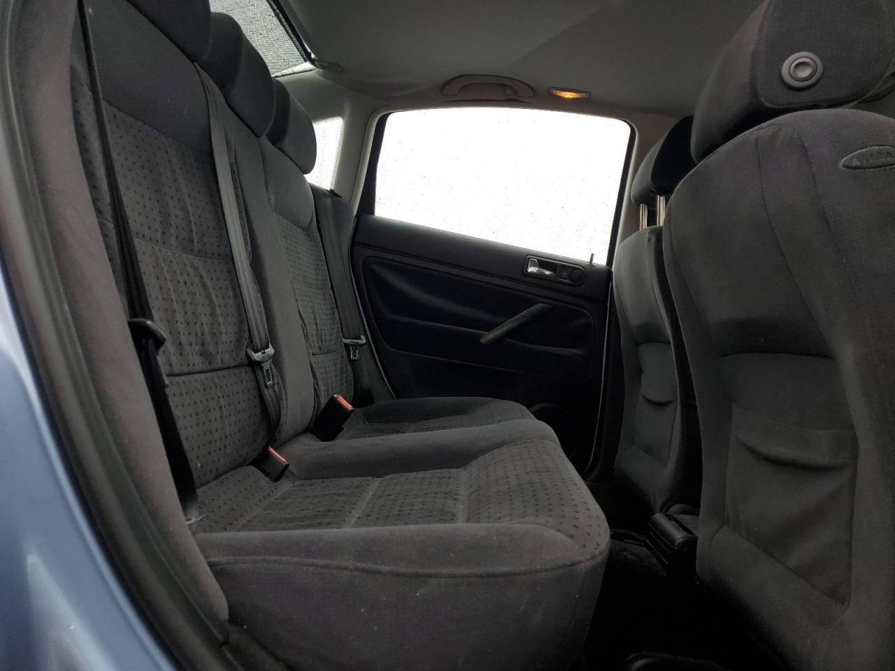 1999 Volkswagen Passat - Image 10