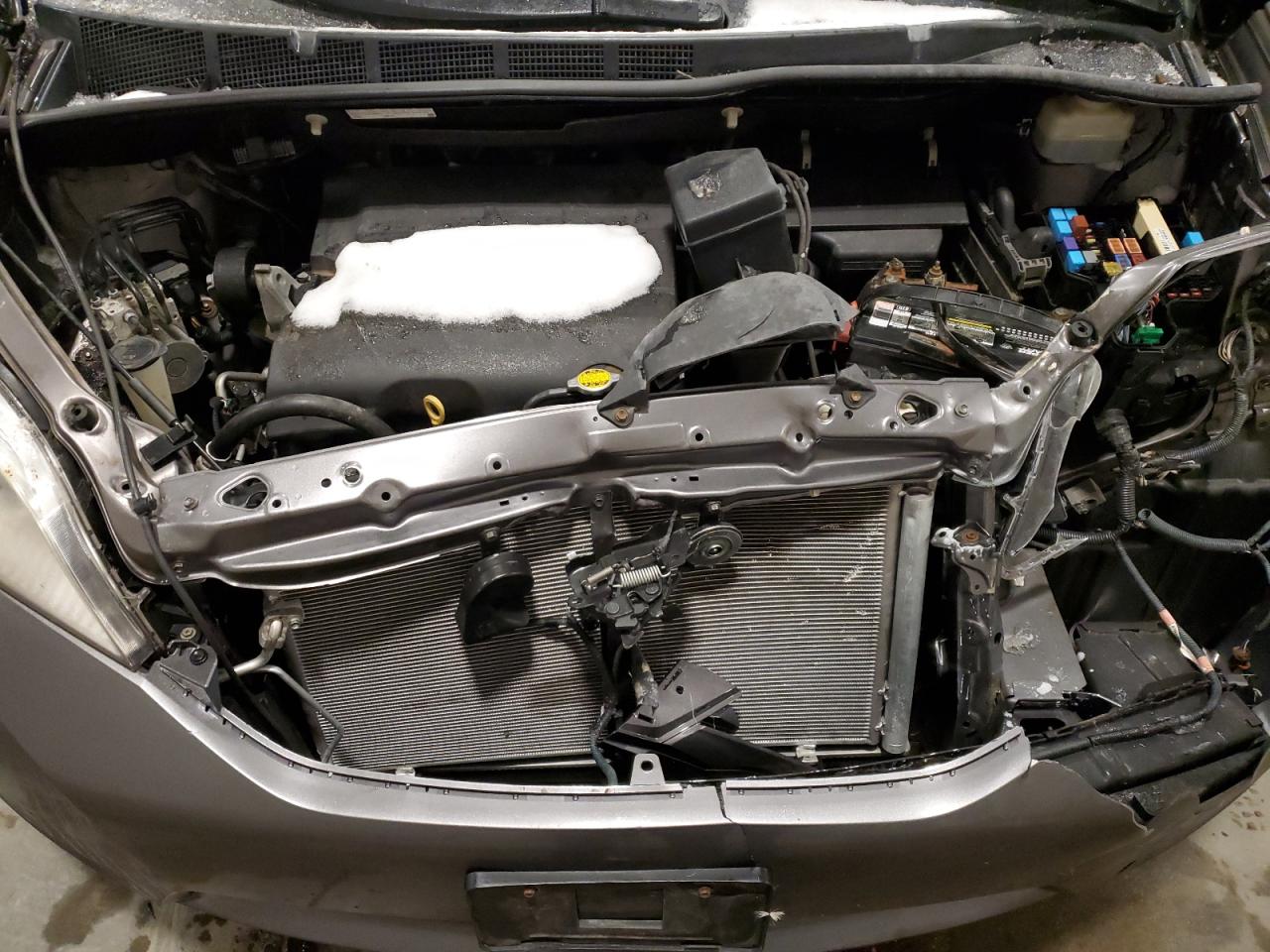 2015 Toyota Sienna - Image 12