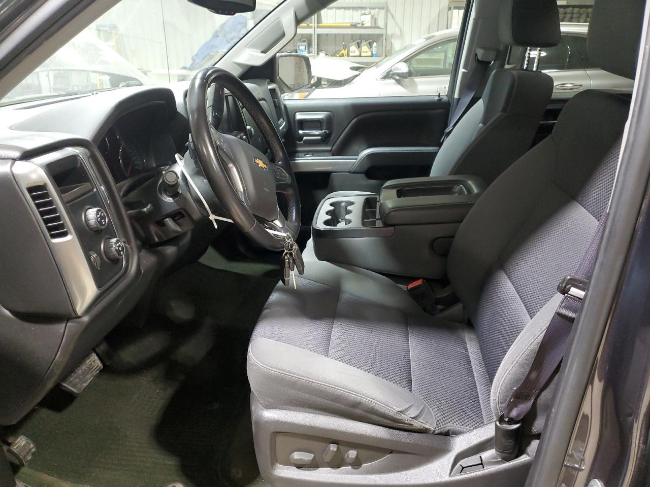 2015 Chevrolet Silverado - Image 7