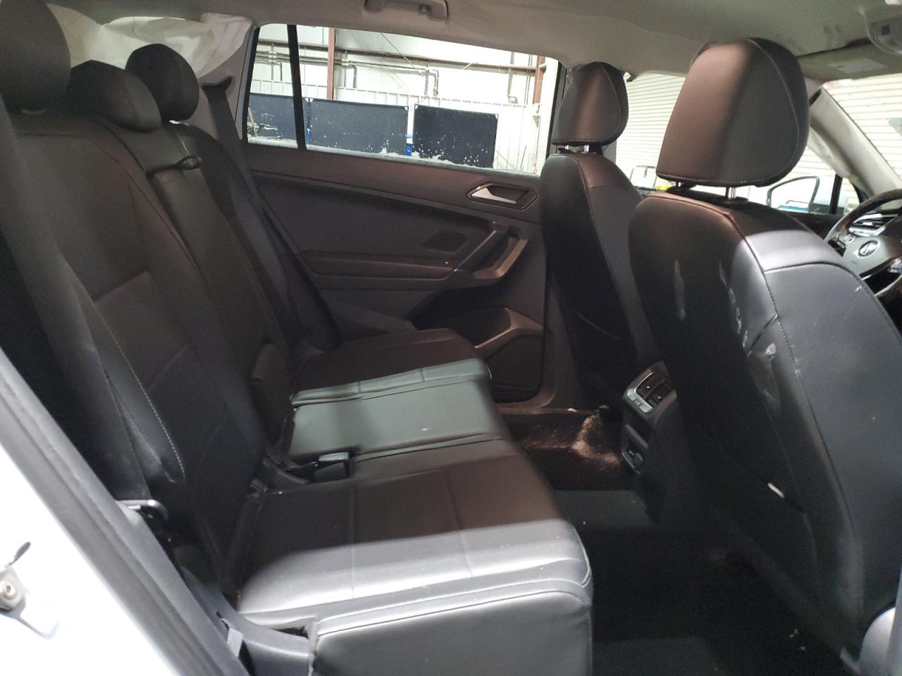 2018 Volkswagen Tiguan - Image 11