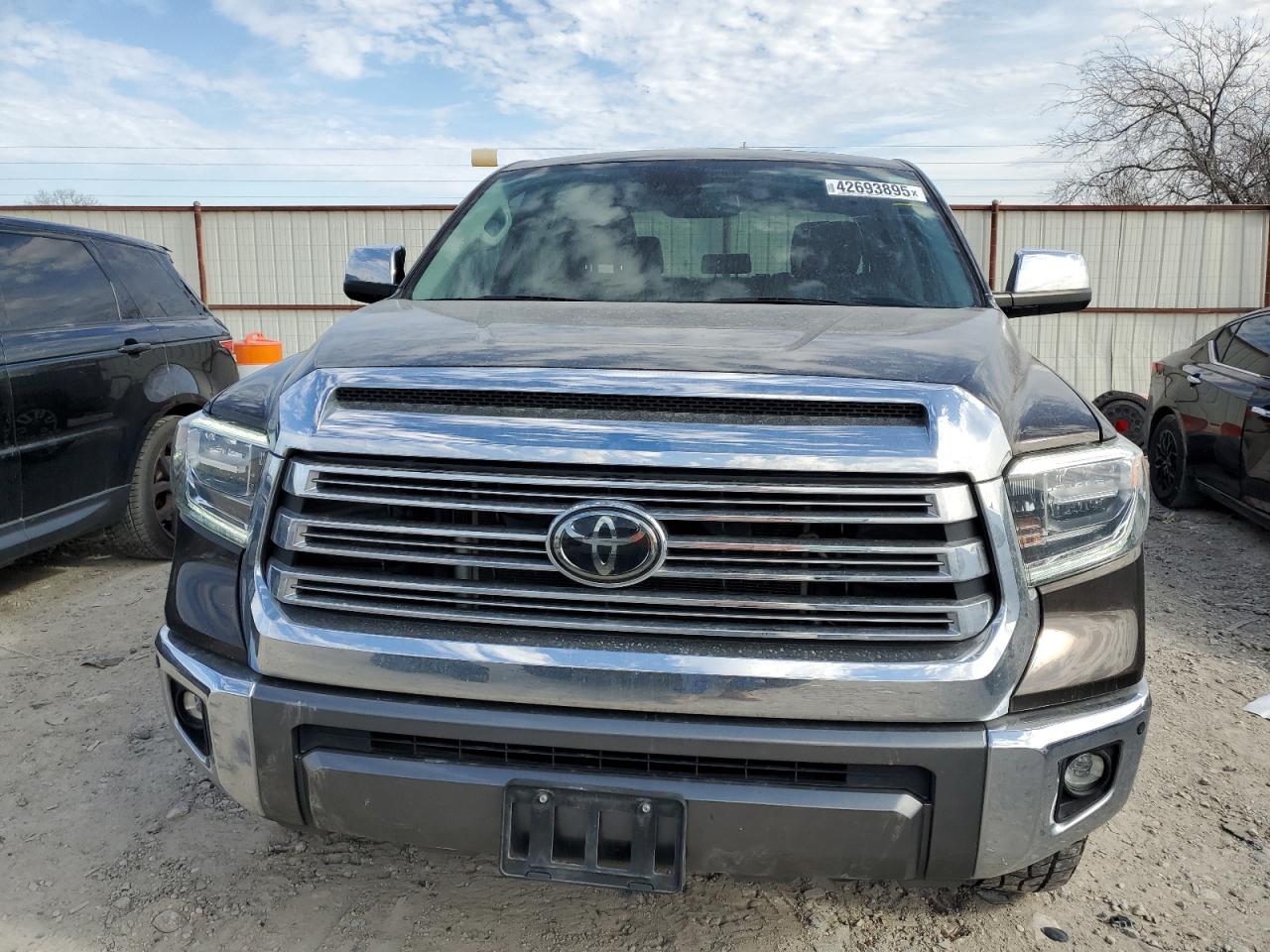 2021 Toyota Tundra - Image 5