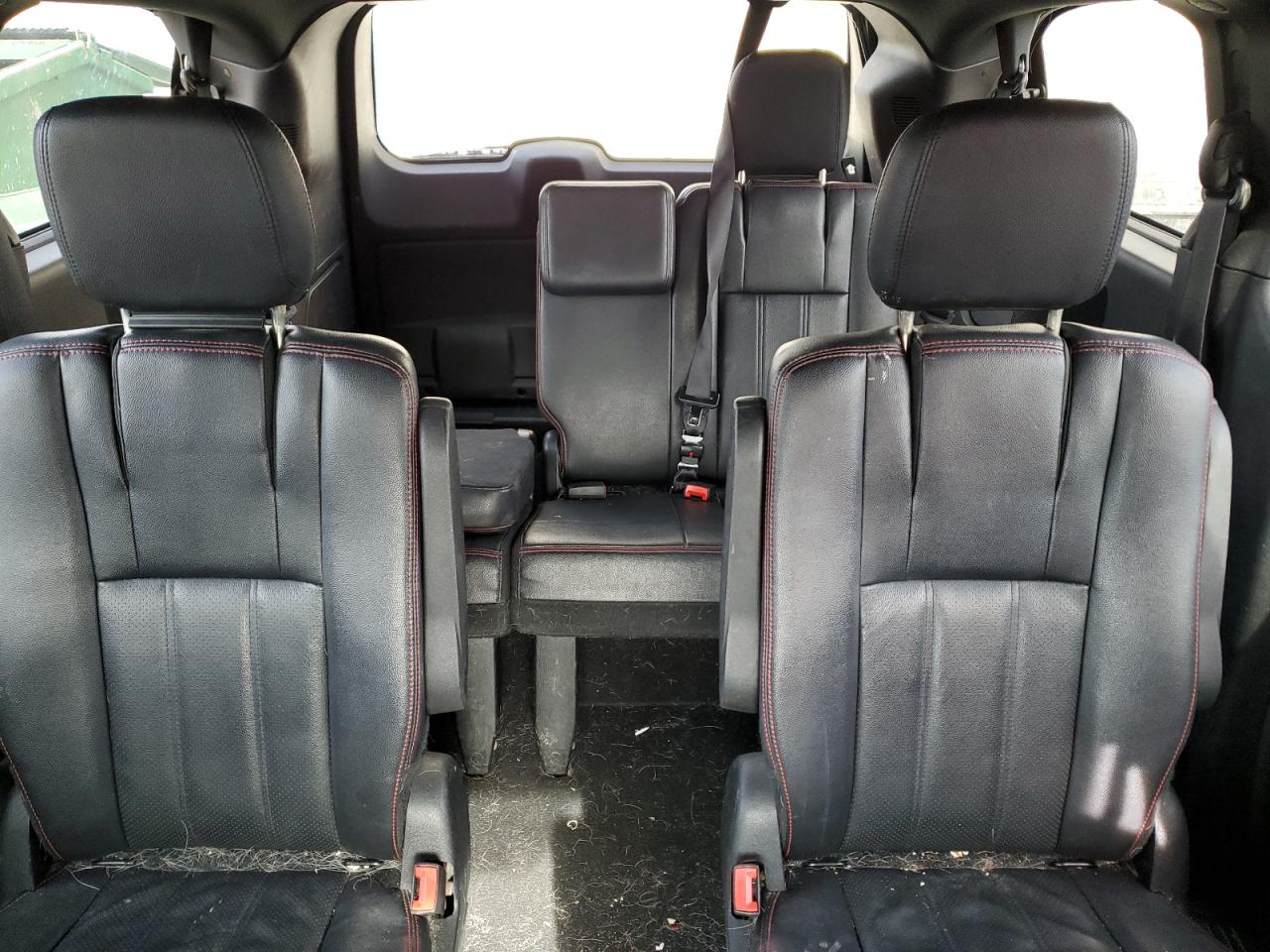 2019 Dodge Caravan - Image 10