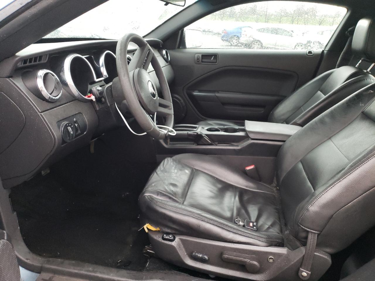 2005 Ford Mustang - Image 7