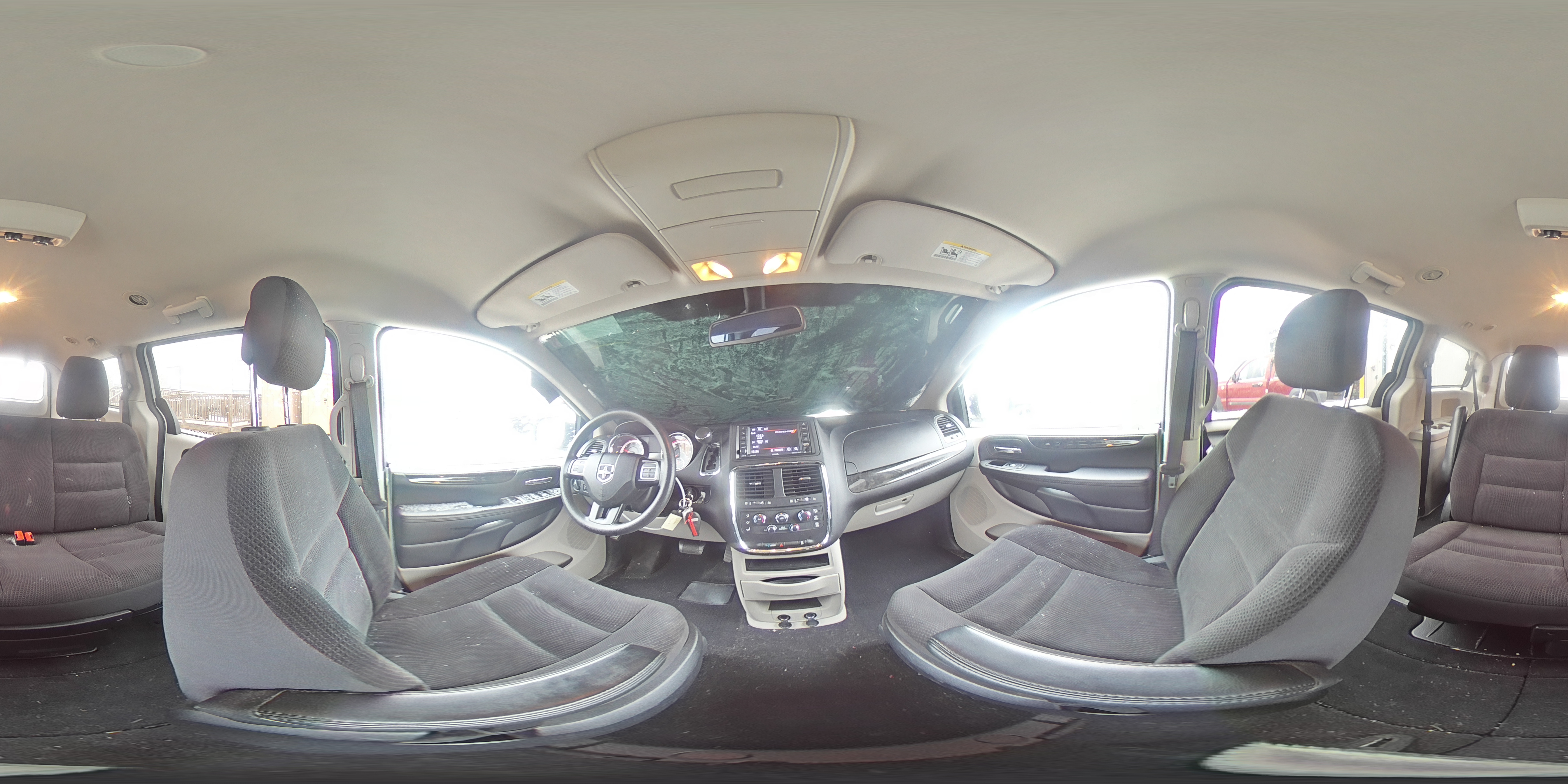 2019 Dodge Caravan - Image 15