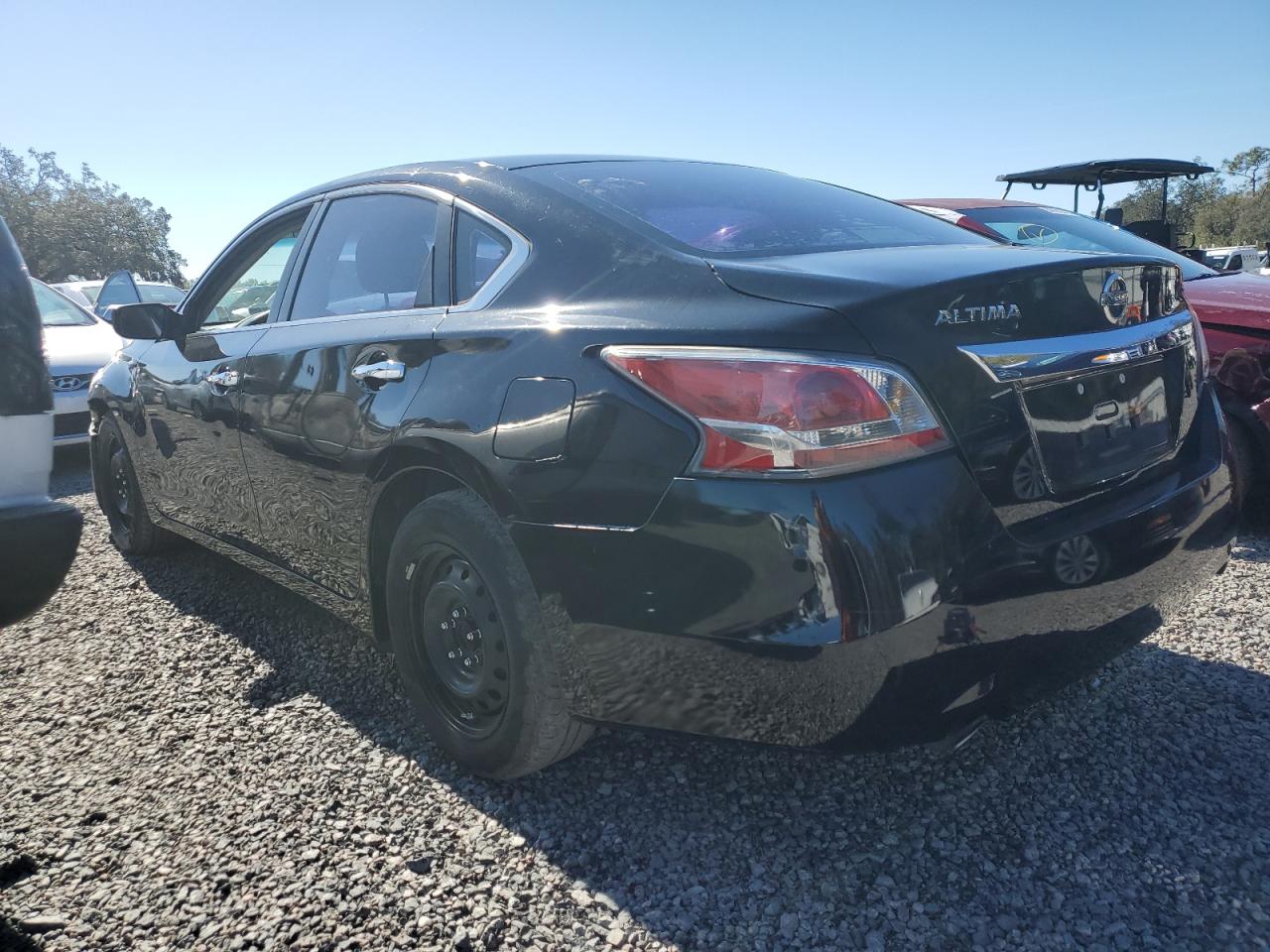 2015 Nissan Altima - Image 2