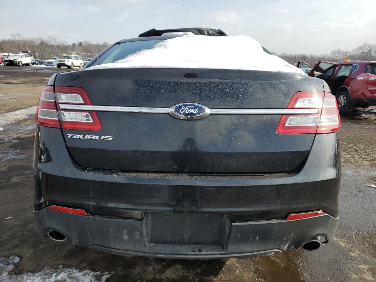 2015 Ford Taurus - Image 6