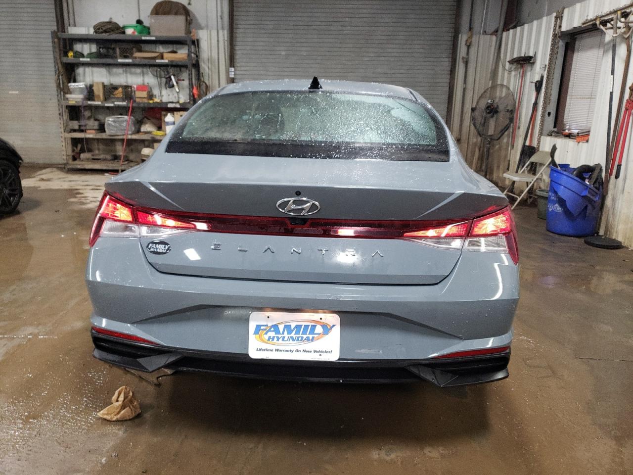 2023 Hyundai Elantra - Image 6