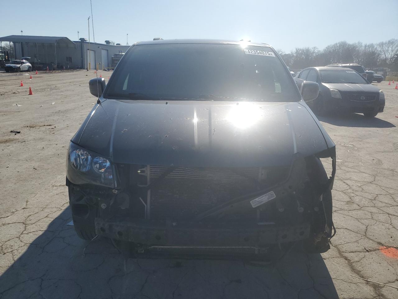 2019 Dodge Caravan - Image 5