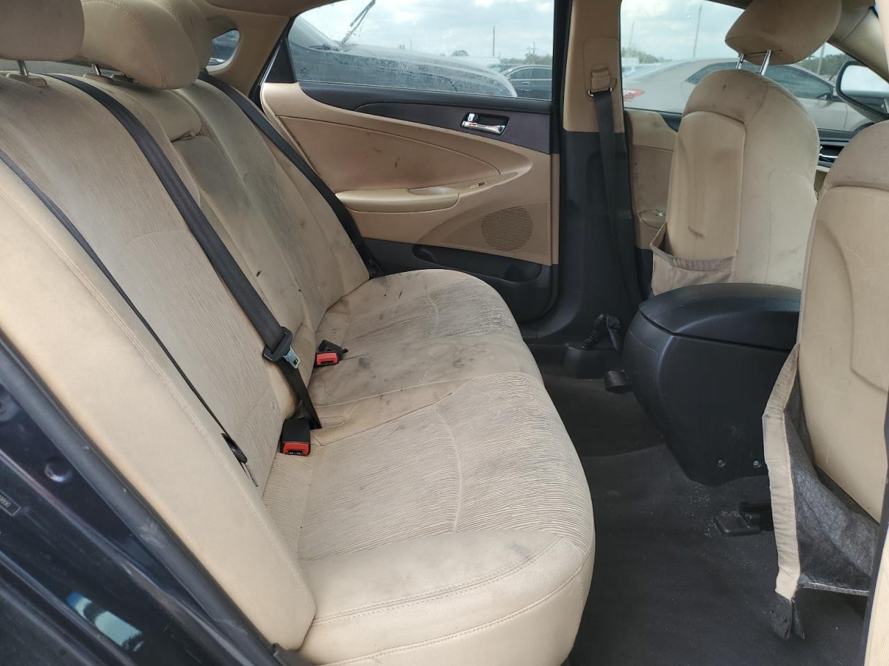 2013 Hyundai Sonata - Image 10
