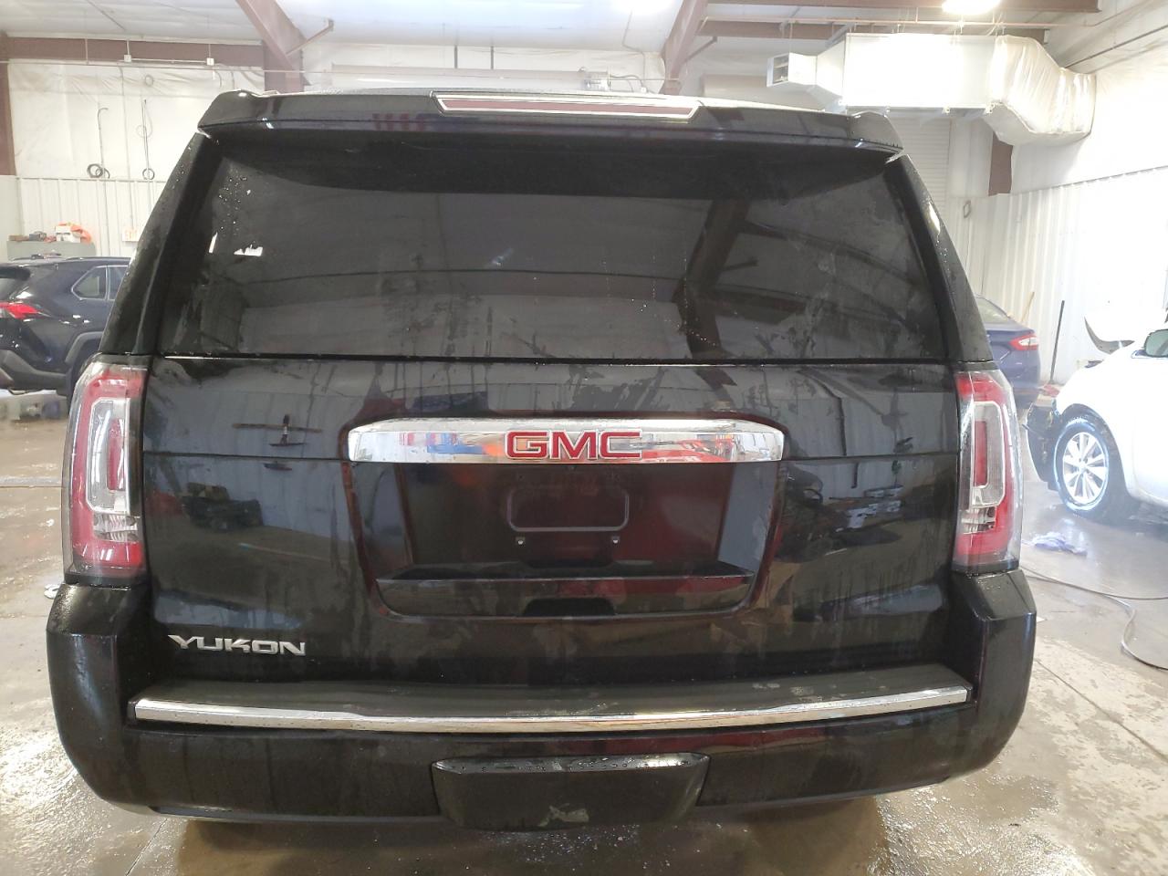 2020 GMC Yukon - Image 6