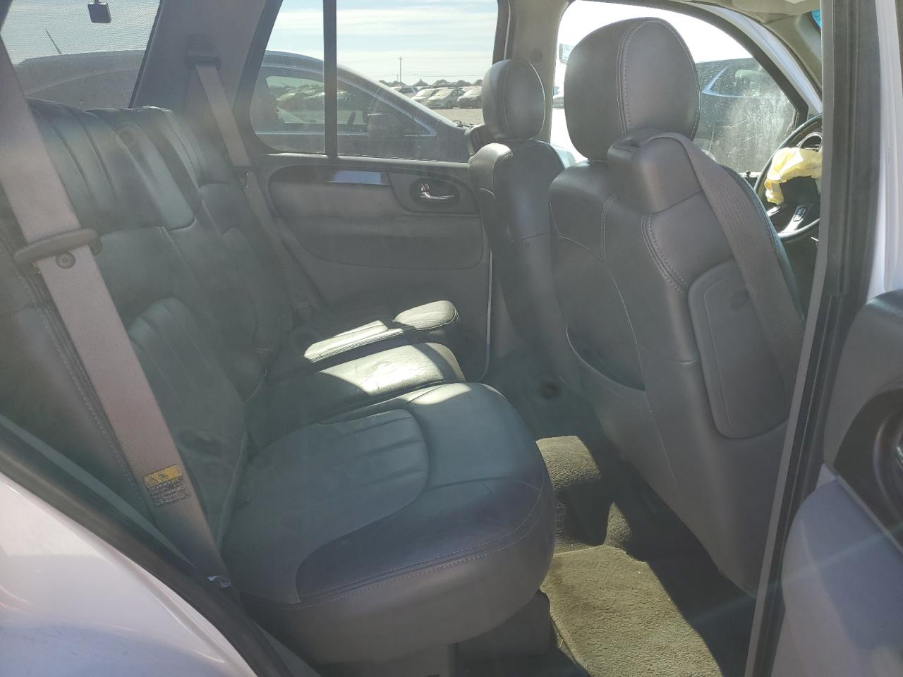 2003 GMC Envoy - Image 11