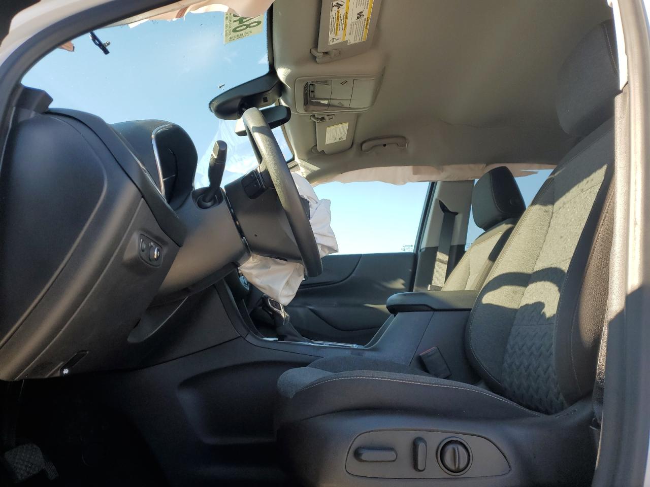 2022 Chevrolet Equinox - Image 7