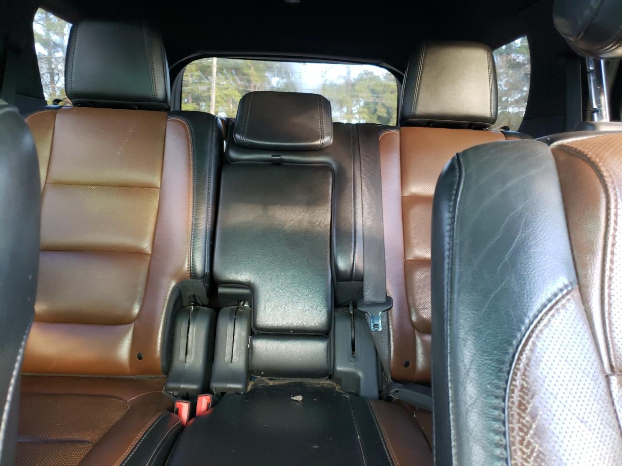 2011 Ford Explorer - Image 10
