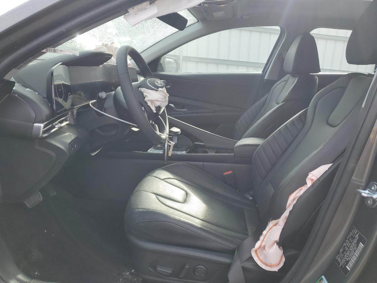 2024 Hyundai Elantra - Image 7