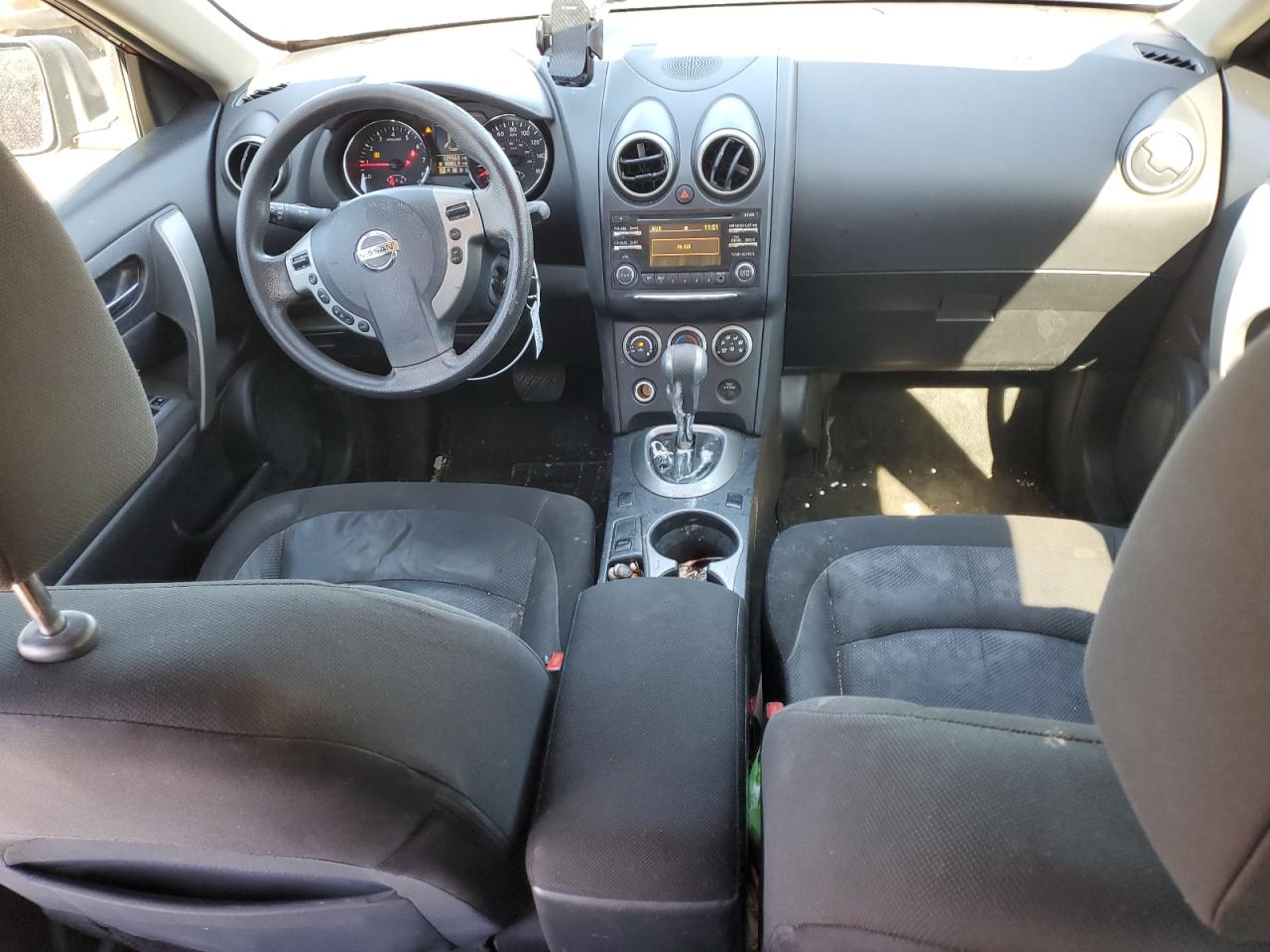 2015 Nissan Rogue - Image 8