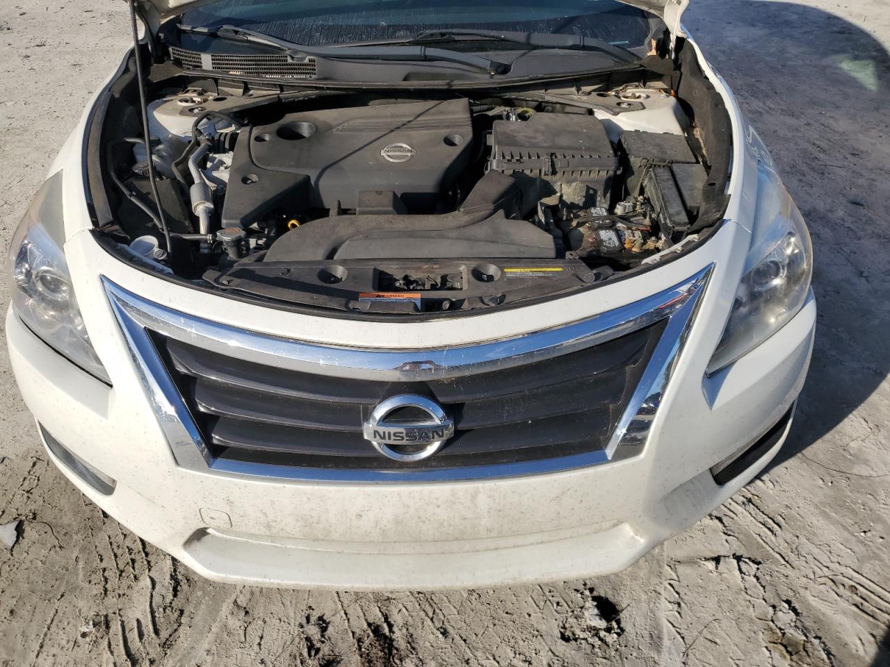 2015 Nissan Altima - Image 11